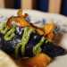 Qui  possibile gustare un menu che unisce la tradizione culinaria cinese a quella italiana, in particolare del Nord. Ad esempio i ravioli con baccal mantecato alla veneziana accompagnati dai bao